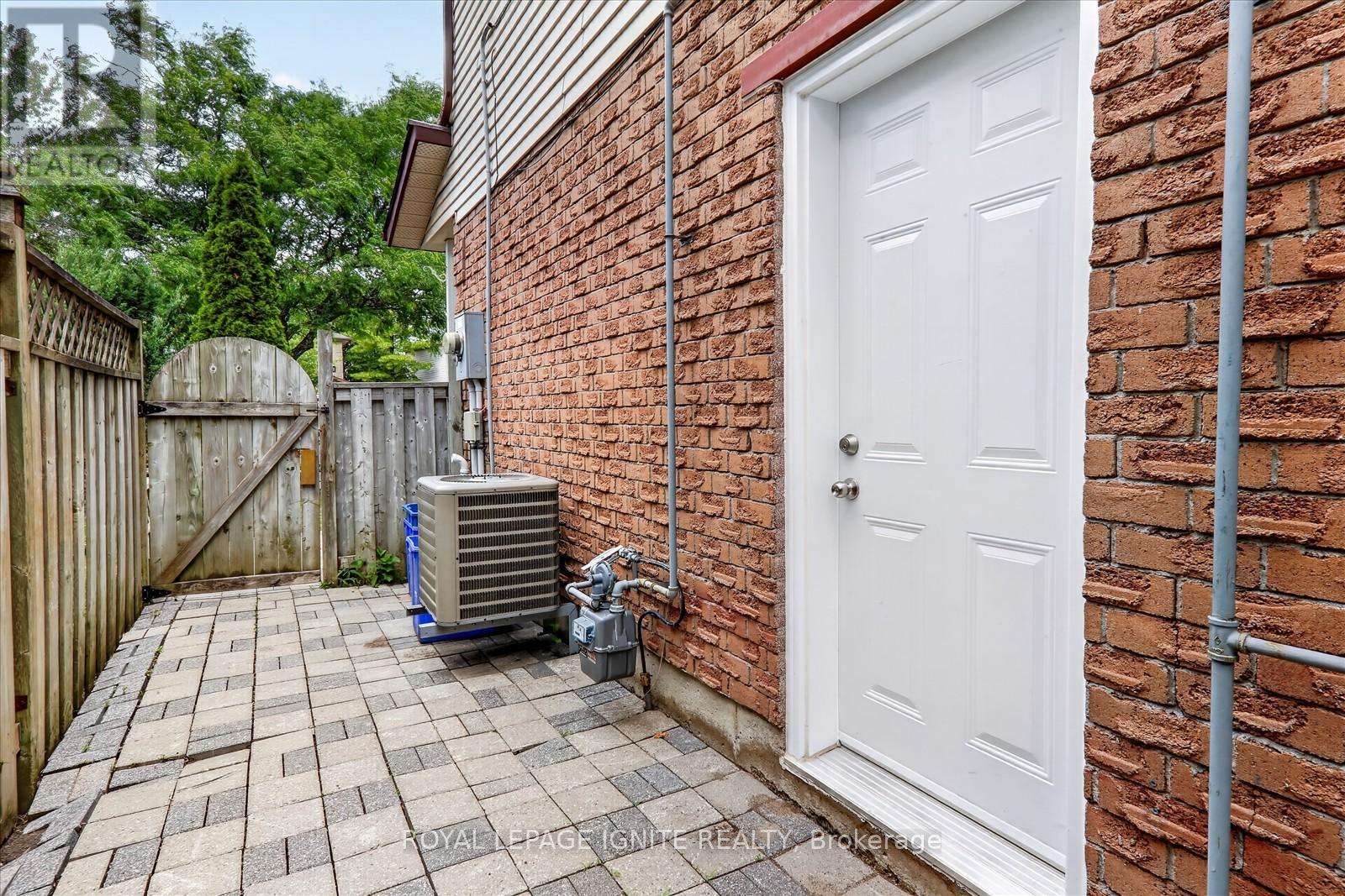 1569 NORWILL CRESCENT - 5