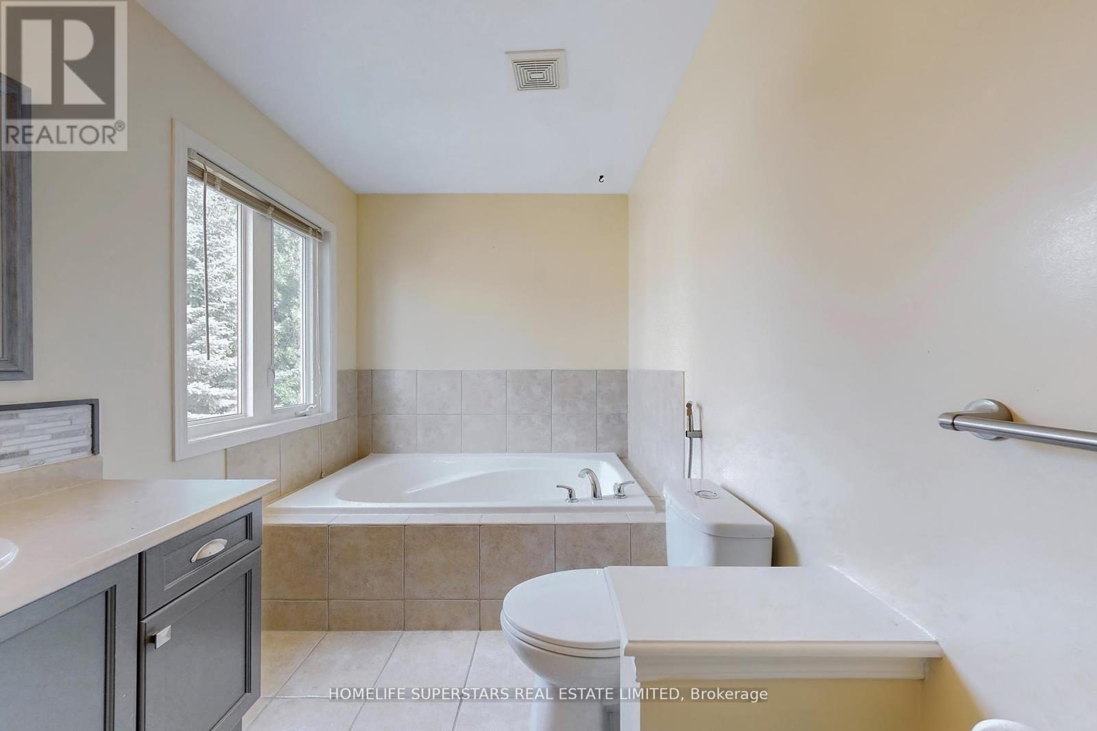 68 NUNN CRESCENT - 17