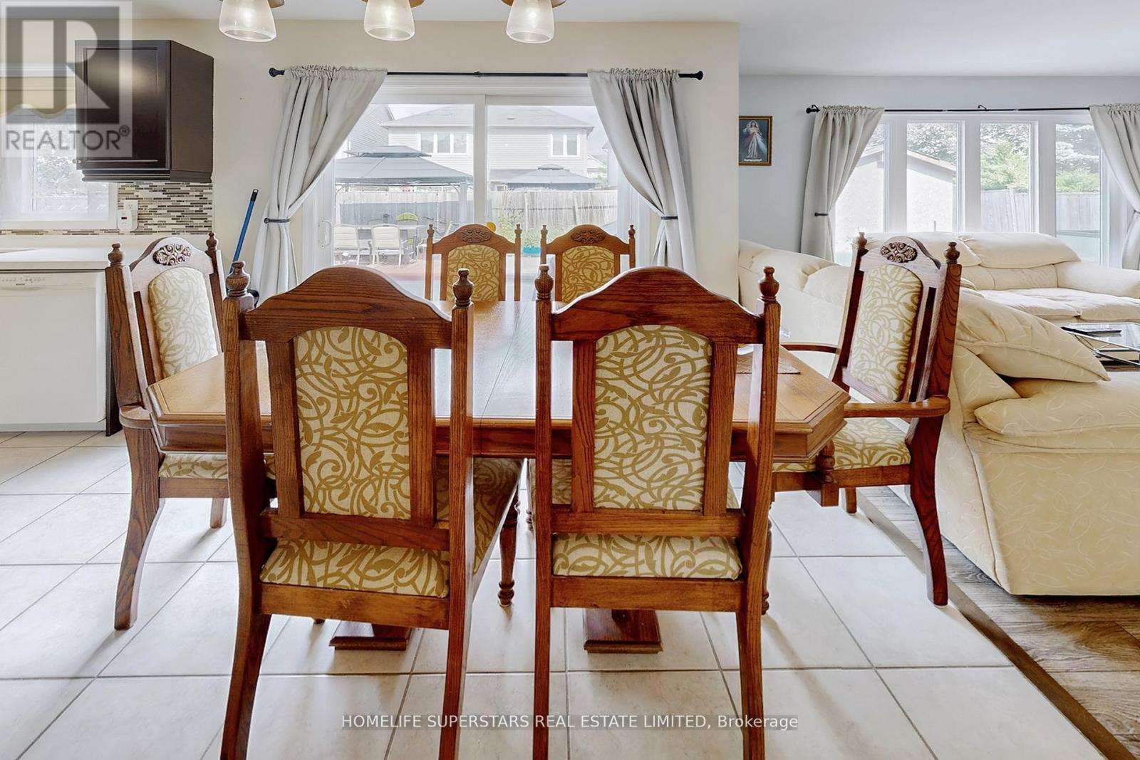 68 NUNN CRESCENT - 18