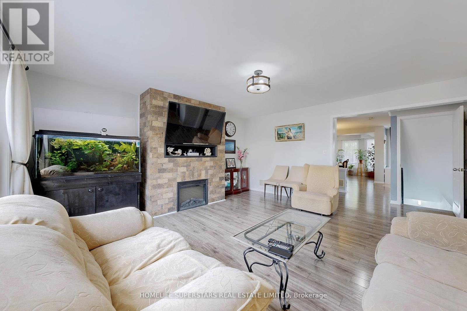 68 NUNN CRESCENT - 32