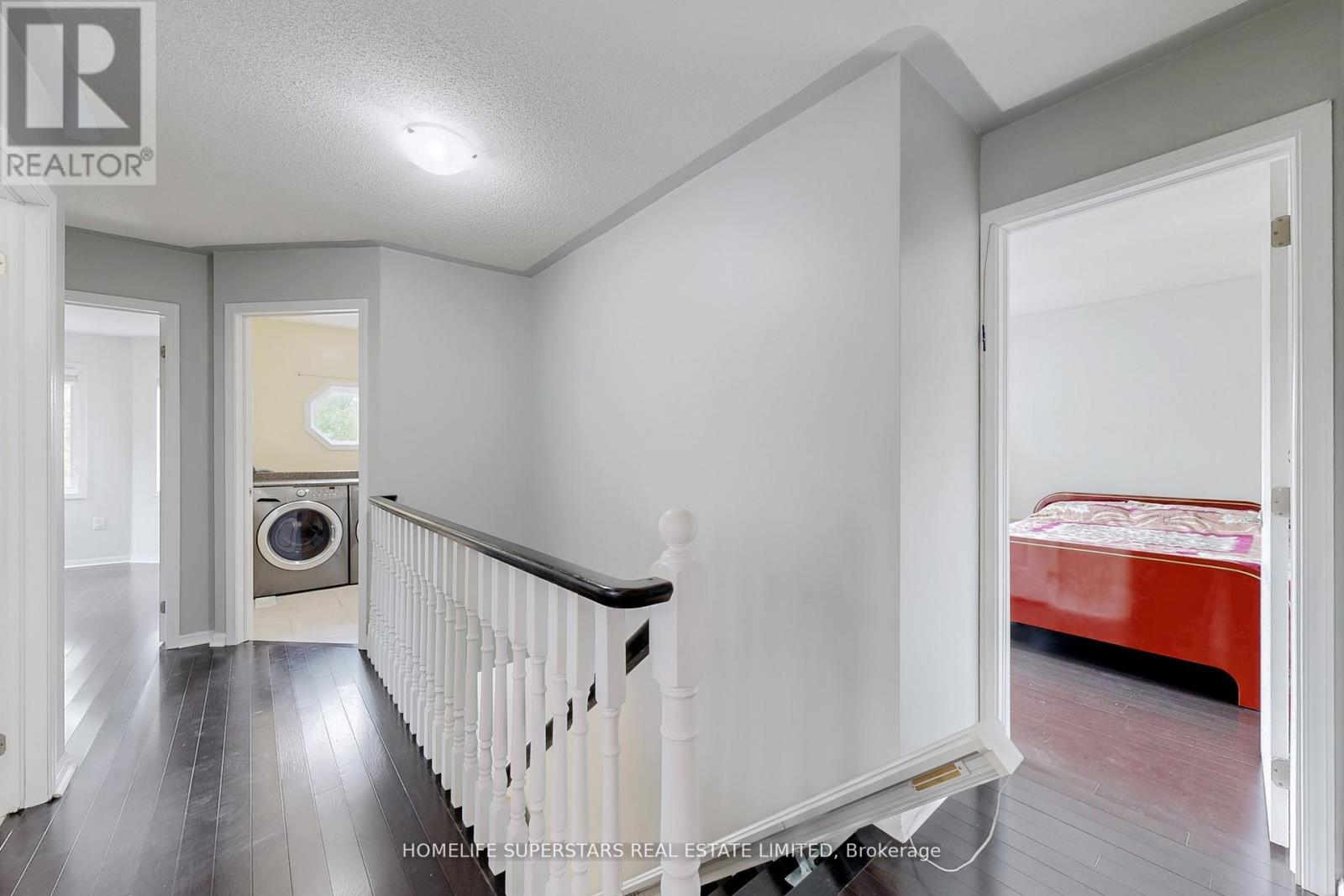68 NUNN CRESCENT - 34