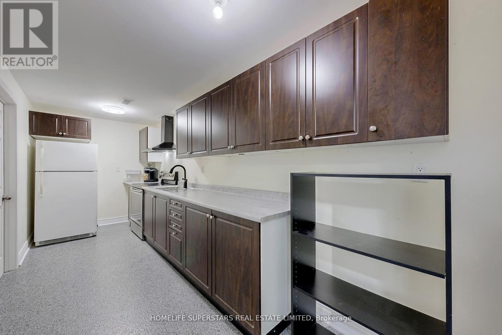 68 NUNN CRESCENT - 4