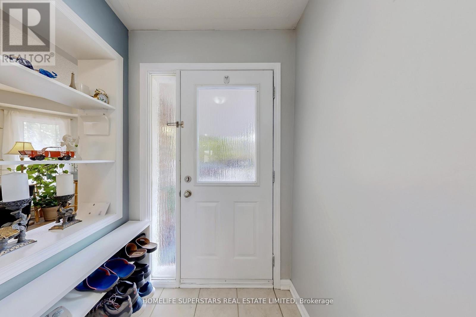 68 NUNN CRESCENT - 3