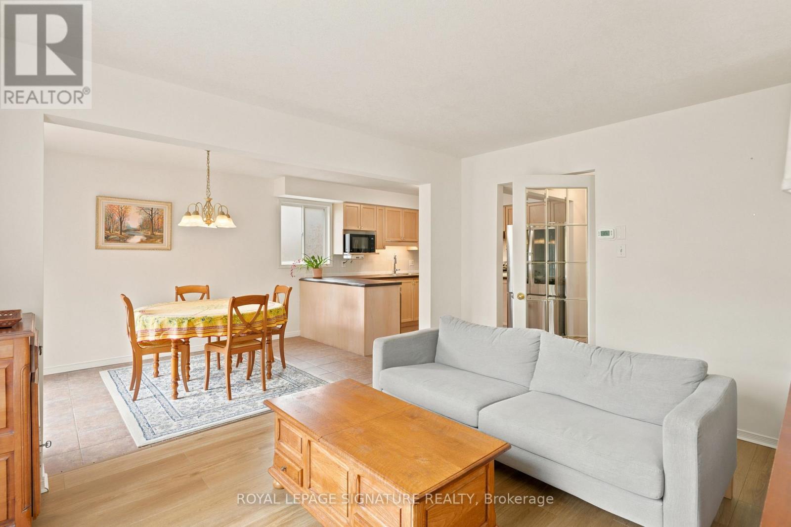119 ROSSMORE COURT - 16