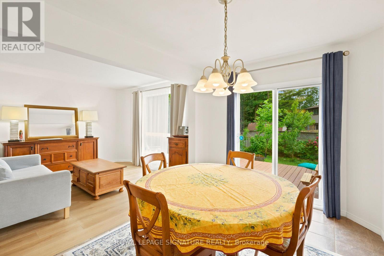 119 ROSSMORE COURT - 15