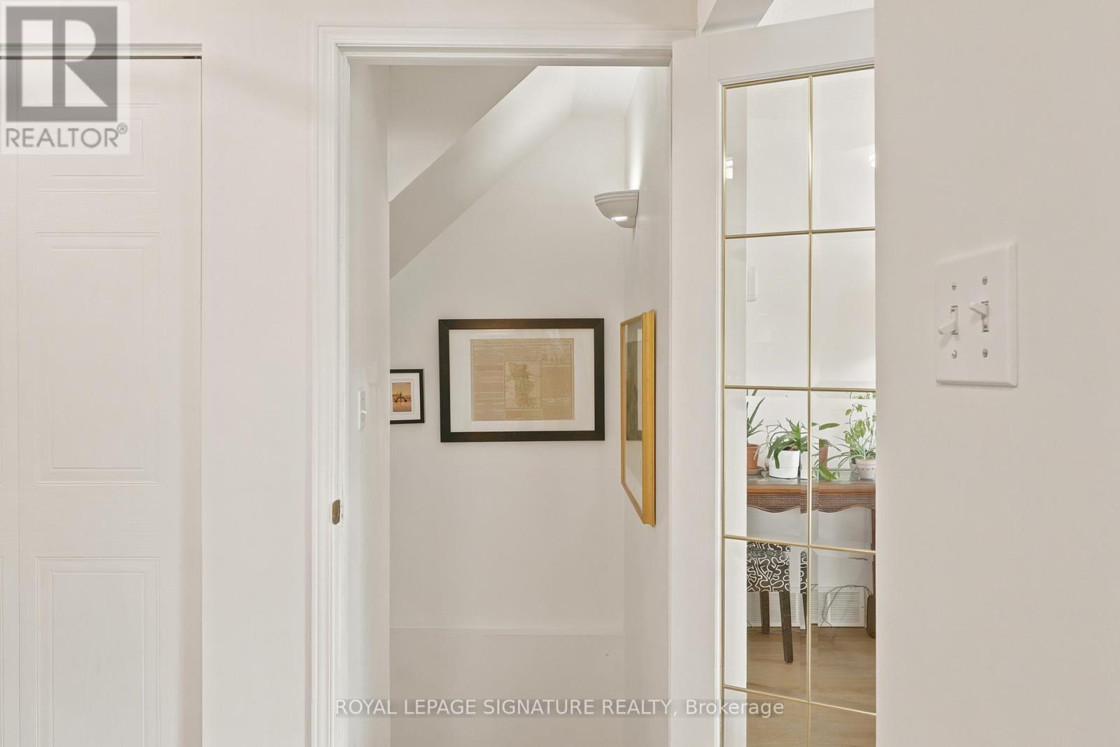 119 ROSSMORE COURT - 35