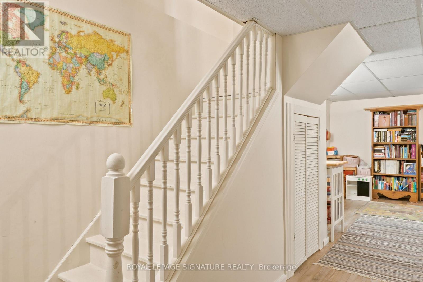 119 ROSSMORE COURT - 37