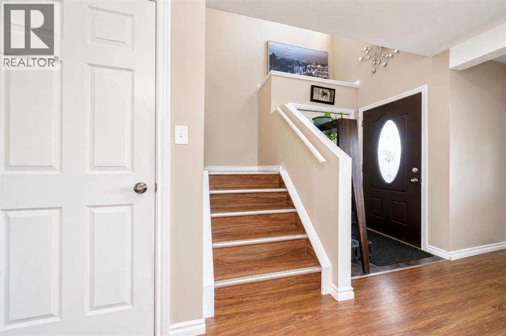 307 16 Street E - 7