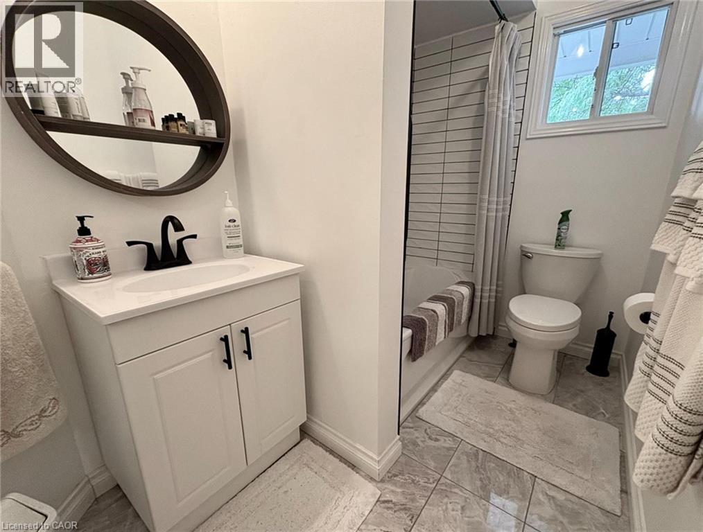 227 SILVERBIRCH Boulevard - 10