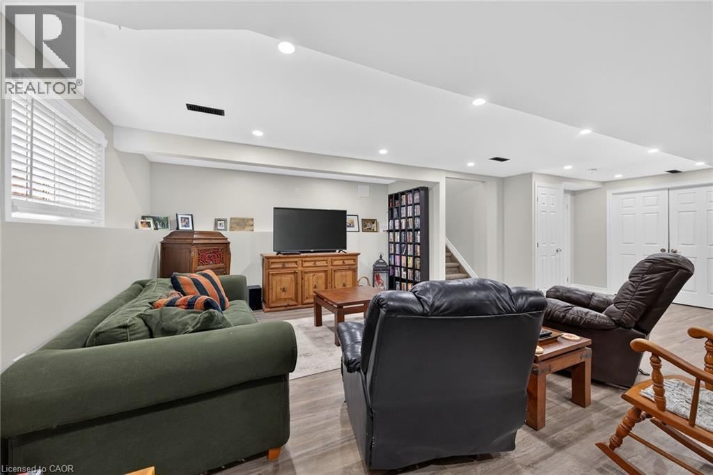4-bedroom home for sale at 15 FULLER Drive, Caledonia ON · photo 33 of 50