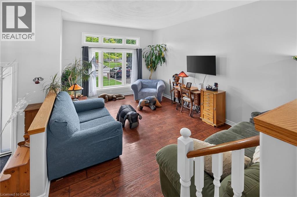 4-bedroom home for sale at 15 FULLER Drive, Caledonia ON · photo 7 of 50