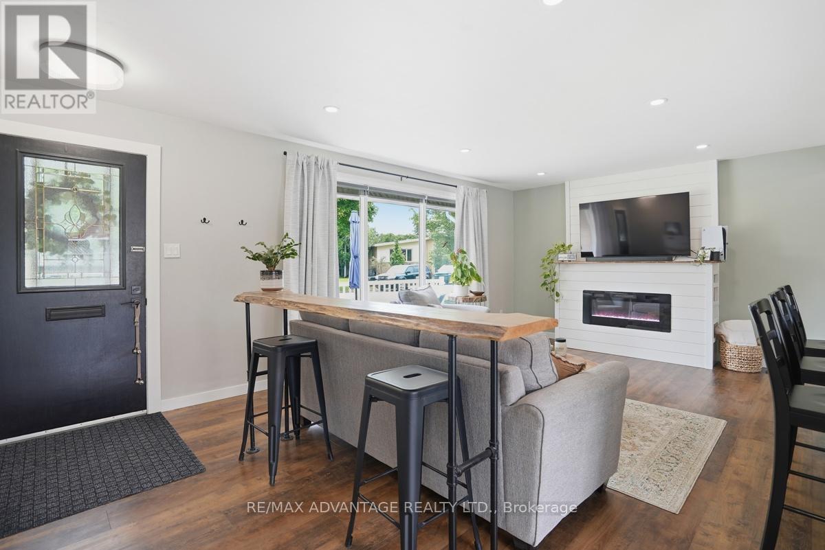 15 NORTH ALMOND PLACE - 11