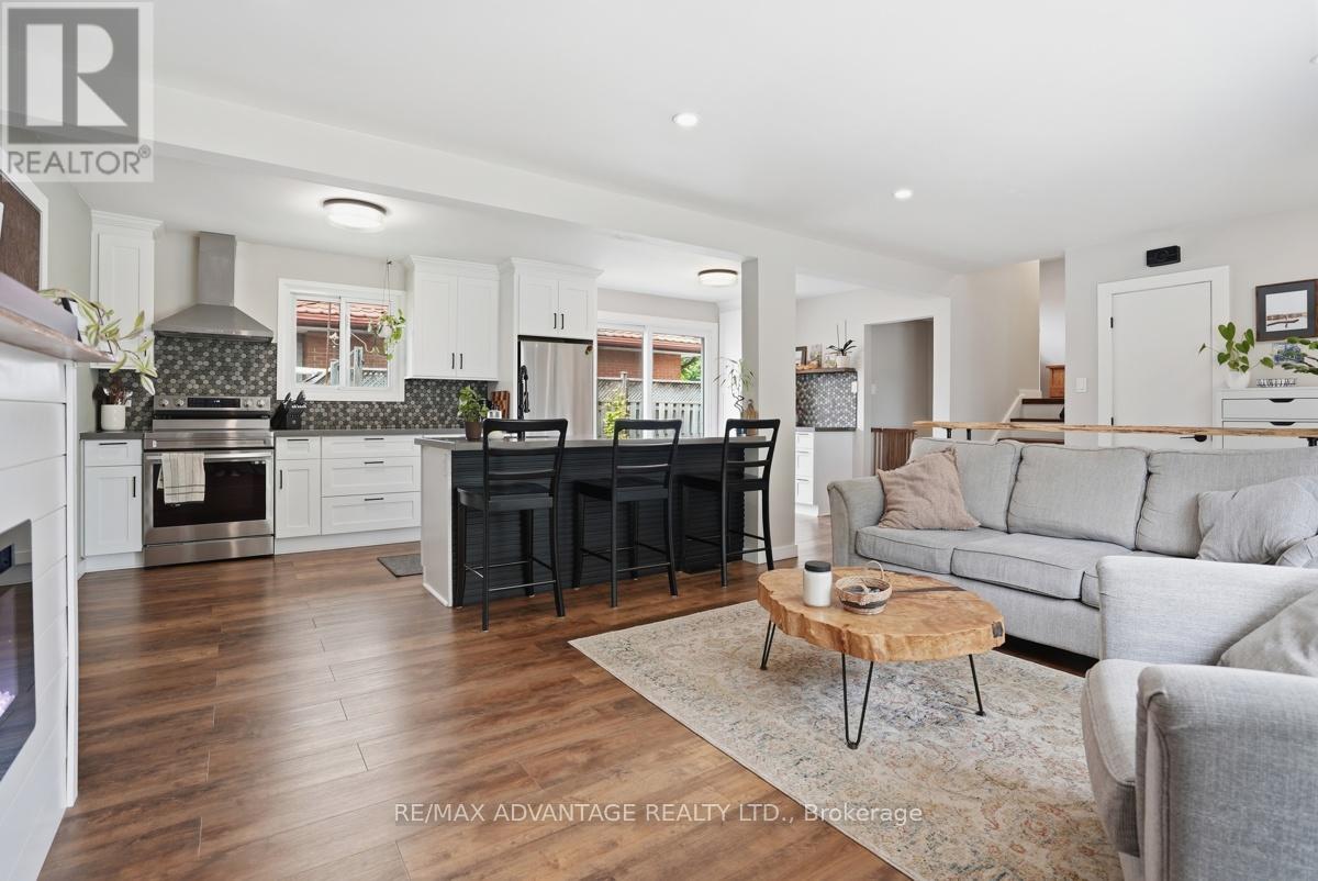15 NORTH ALMOND PLACE - 14