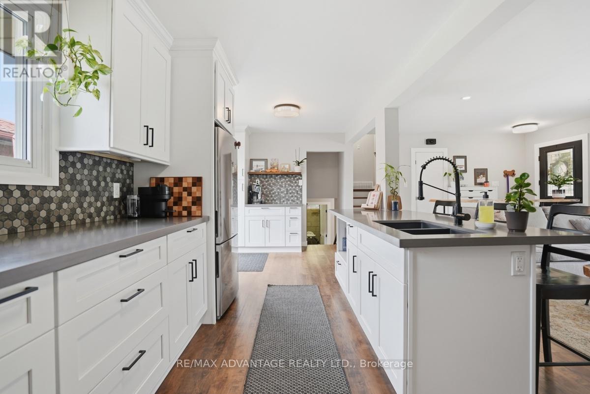15 NORTH ALMOND PLACE - 19