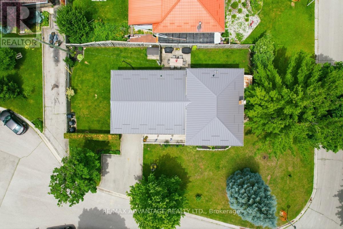 15 NORTH ALMOND PLACE - 3