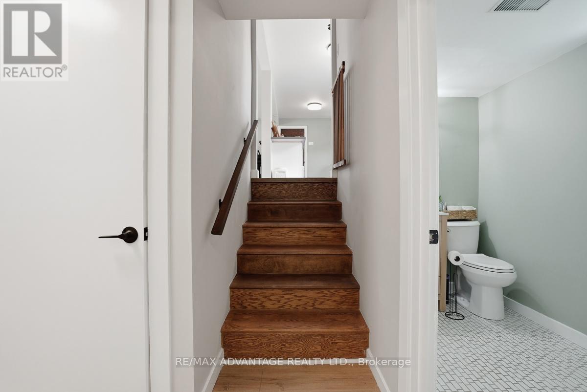15 NORTH ALMOND PLACE - 30