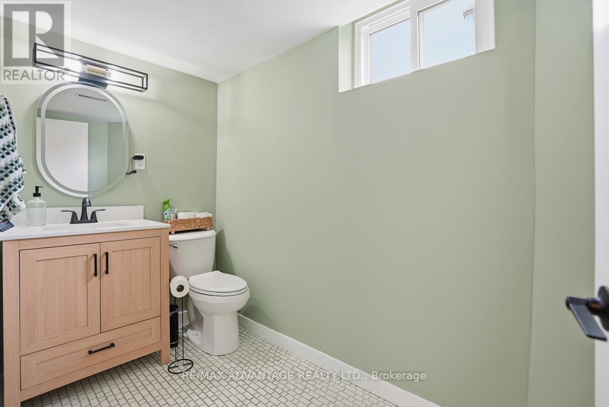 15 NORTH ALMOND PLACE - 34