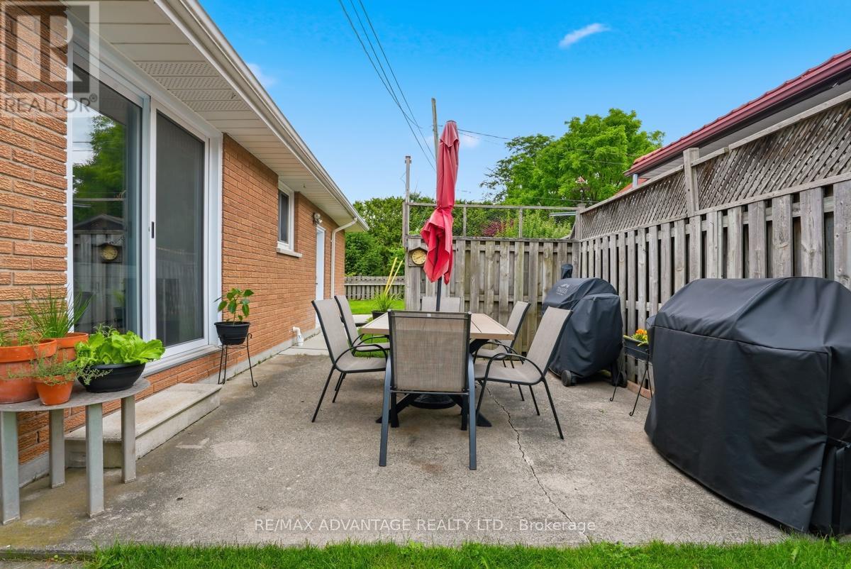 15 NORTH ALMOND PLACE - 36