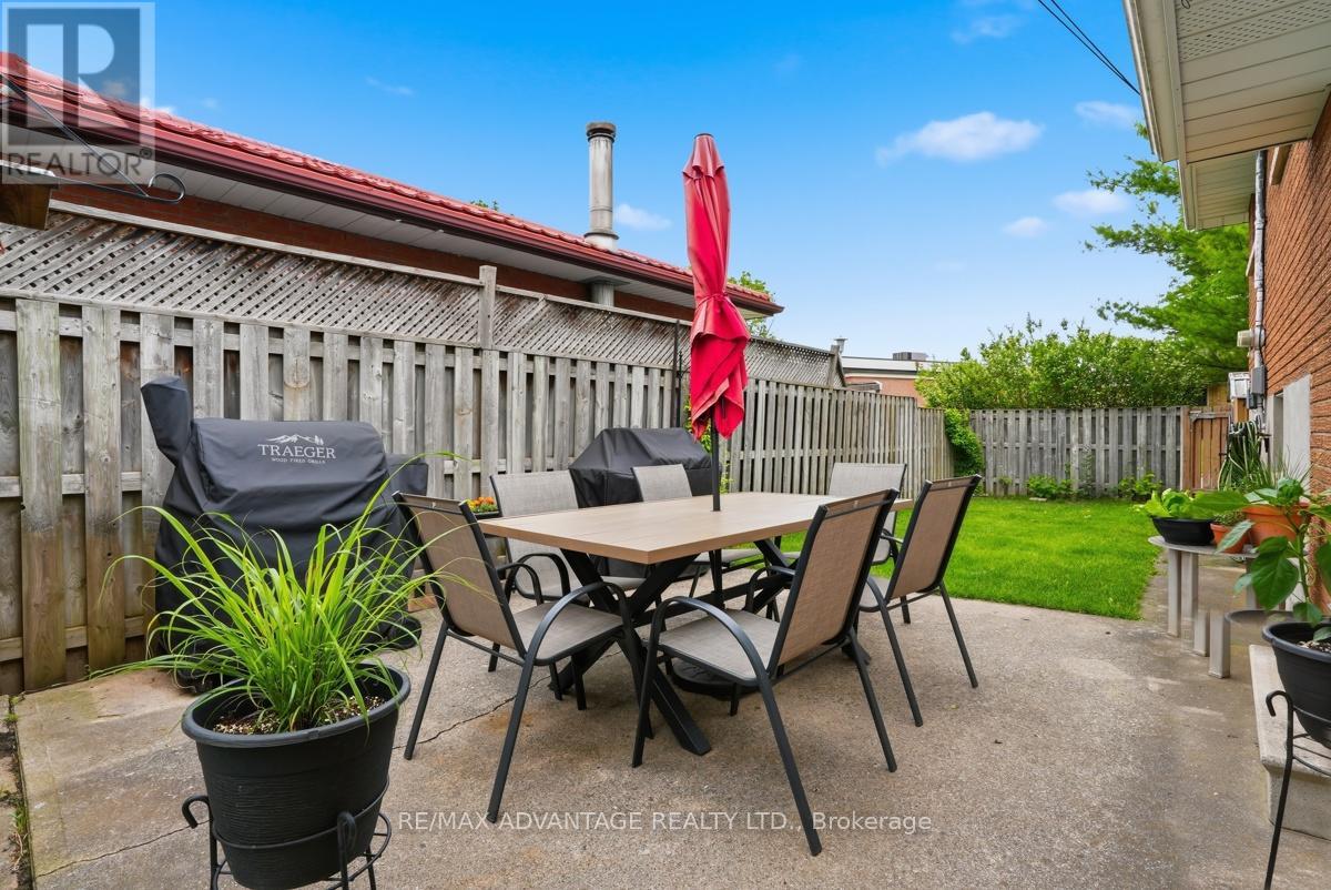 15 NORTH ALMOND PLACE - 37