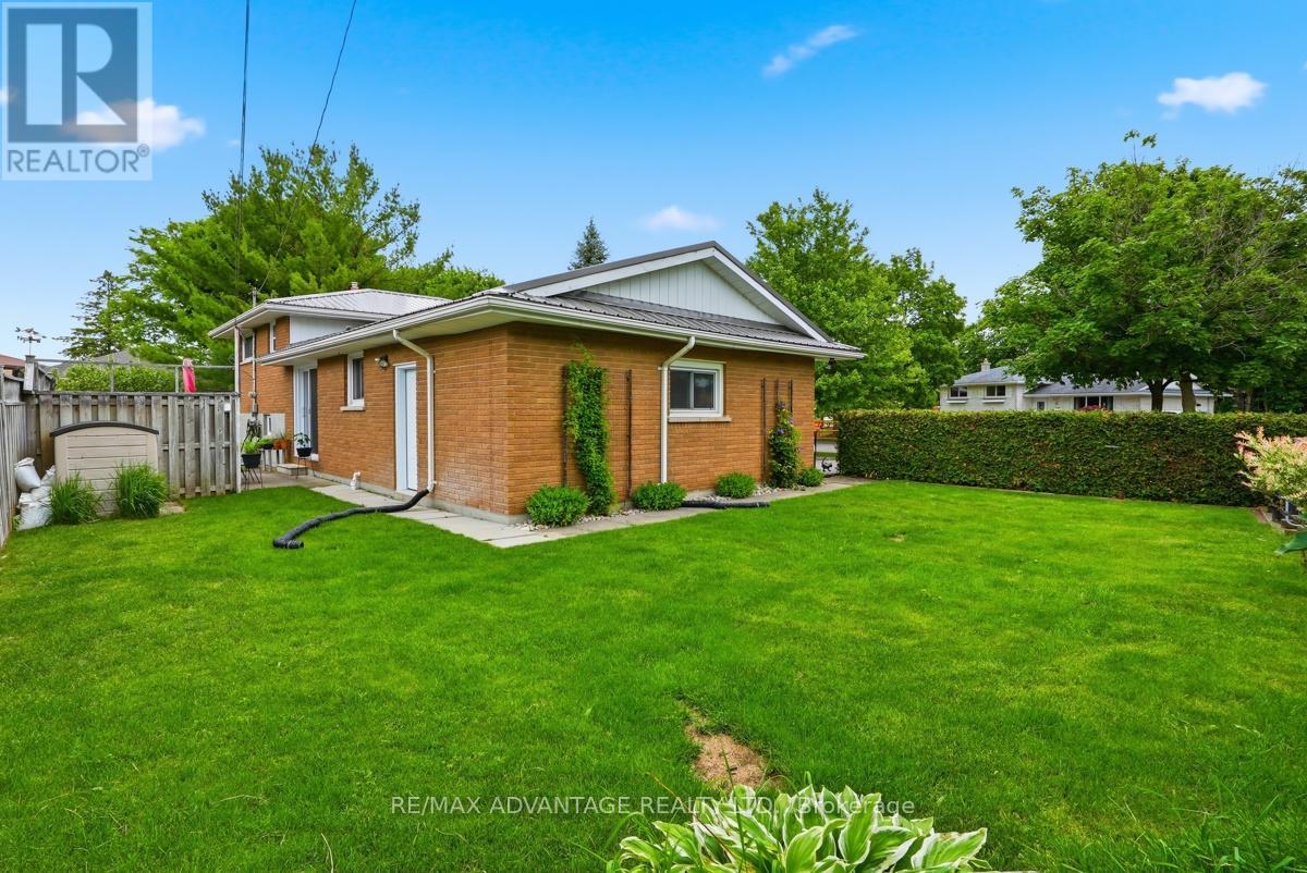 15 NORTH ALMOND PLACE - 40