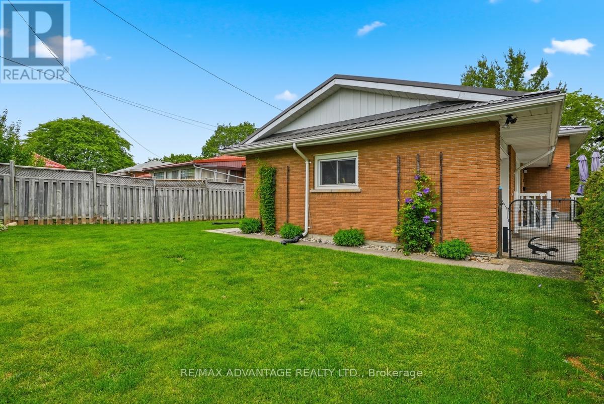15 NORTH ALMOND PLACE - 41