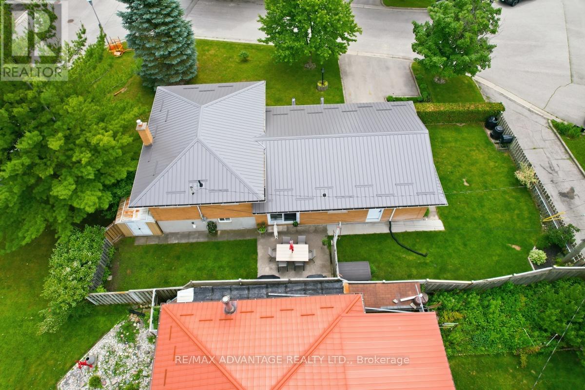 15 NORTH ALMOND PLACE - 43