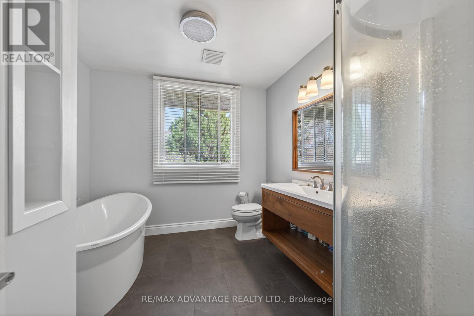 44 NORTHCREST DRIVE - 23