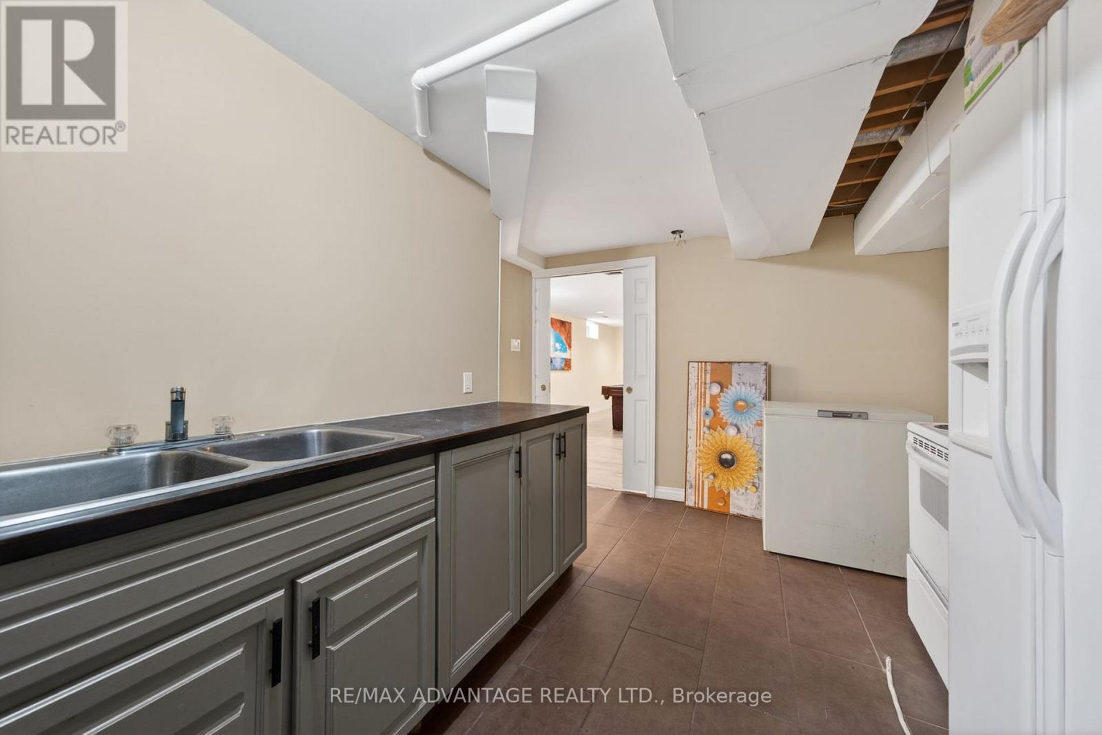 44 NORTHCREST DRIVE - 31