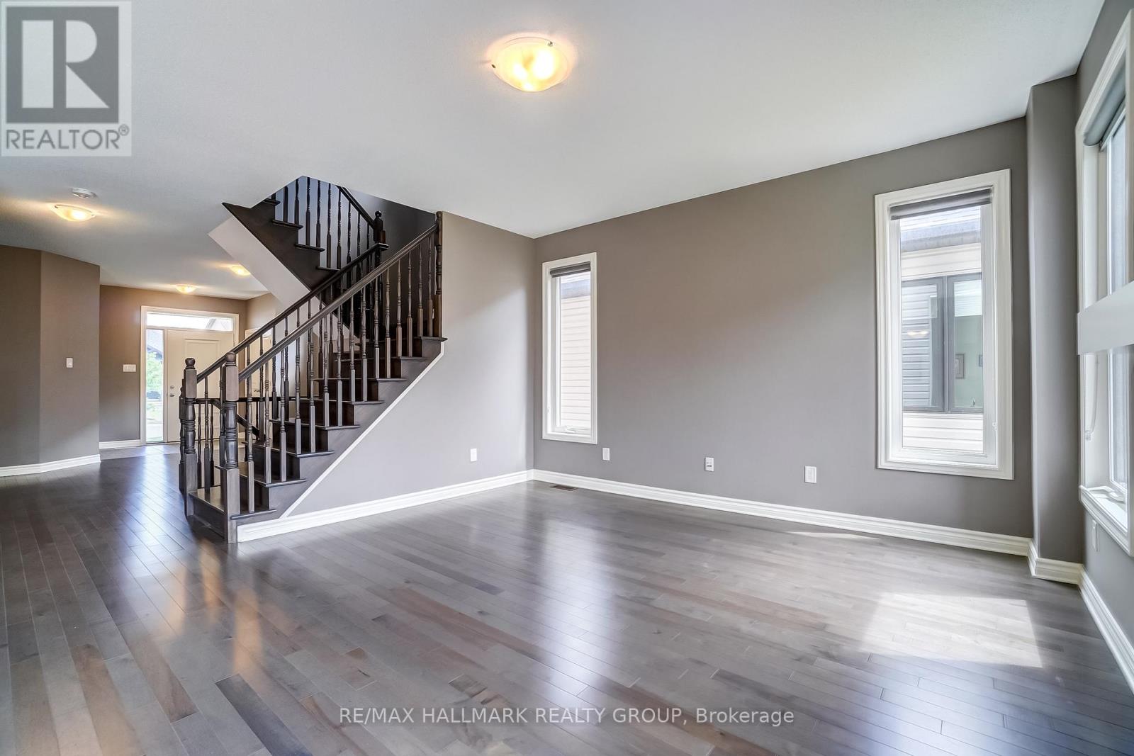 3 Bed, 3 Bath House for Rent in Ottawa – 1110 BECKETT CRESCENT, Ottawa – MLS# X13478356 - Image 10