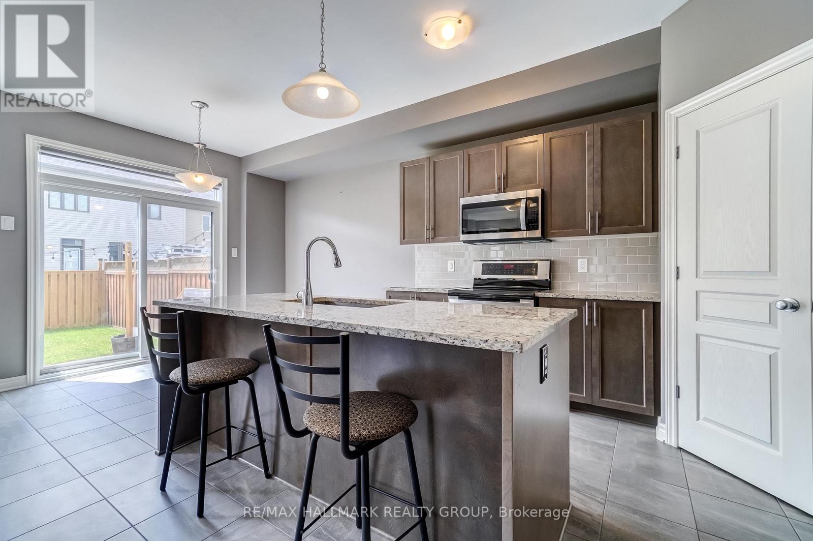 3 Bed, 3 Bath House for Rent in Ottawa – 1110 BECKETT CRESCENT, Ottawa – MLS# X13478356 - Image 15