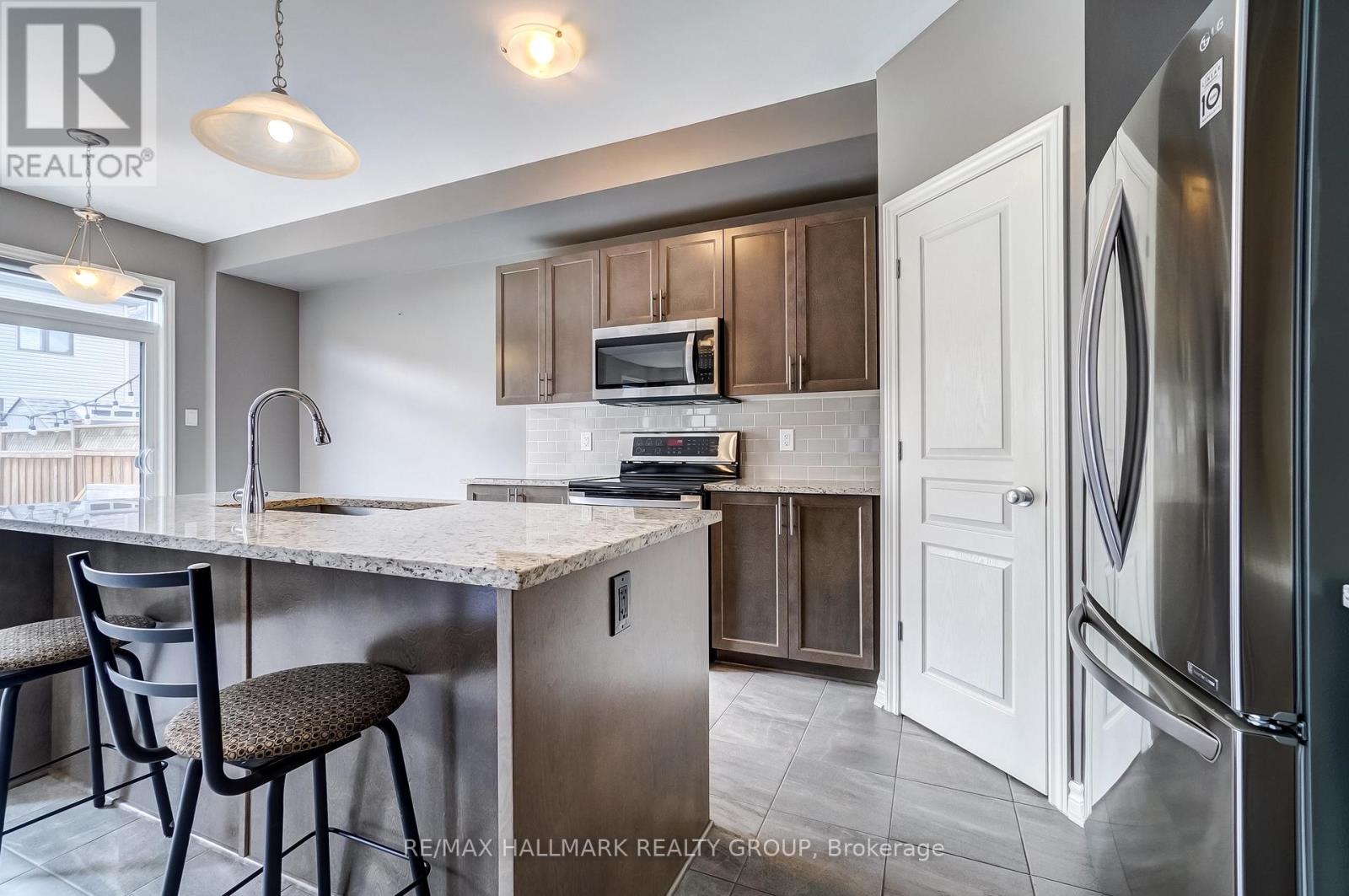 3 Bed, 3 Bath House for Rent in Ottawa – 1110 BECKETT CRESCENT, Ottawa – MLS# X13478356 - Image 16