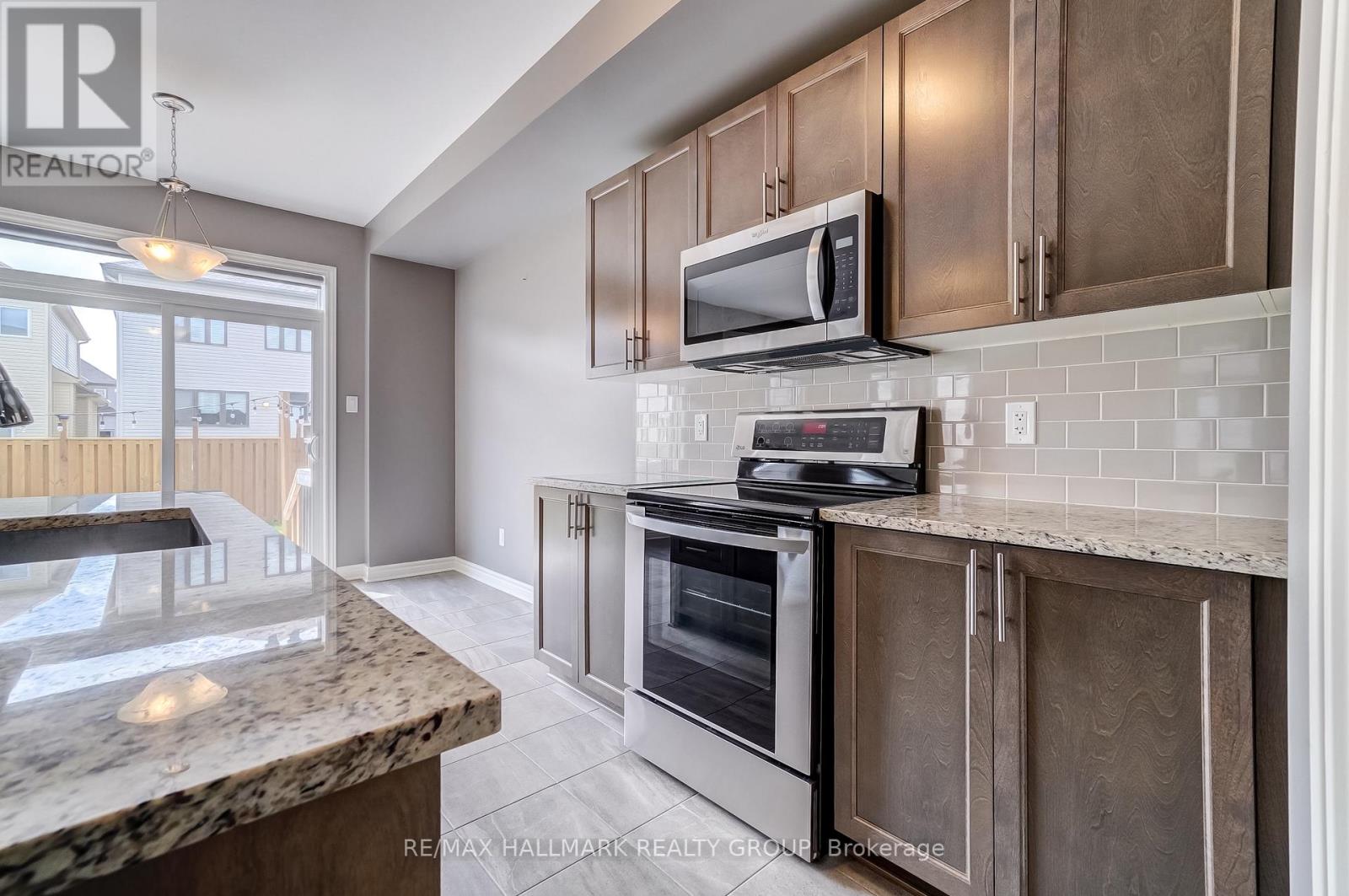 3 Bed, 3 Bath House for Rent in Ottawa – 1110 BECKETT CRESCENT, Ottawa – MLS# X13478356 - Image 18