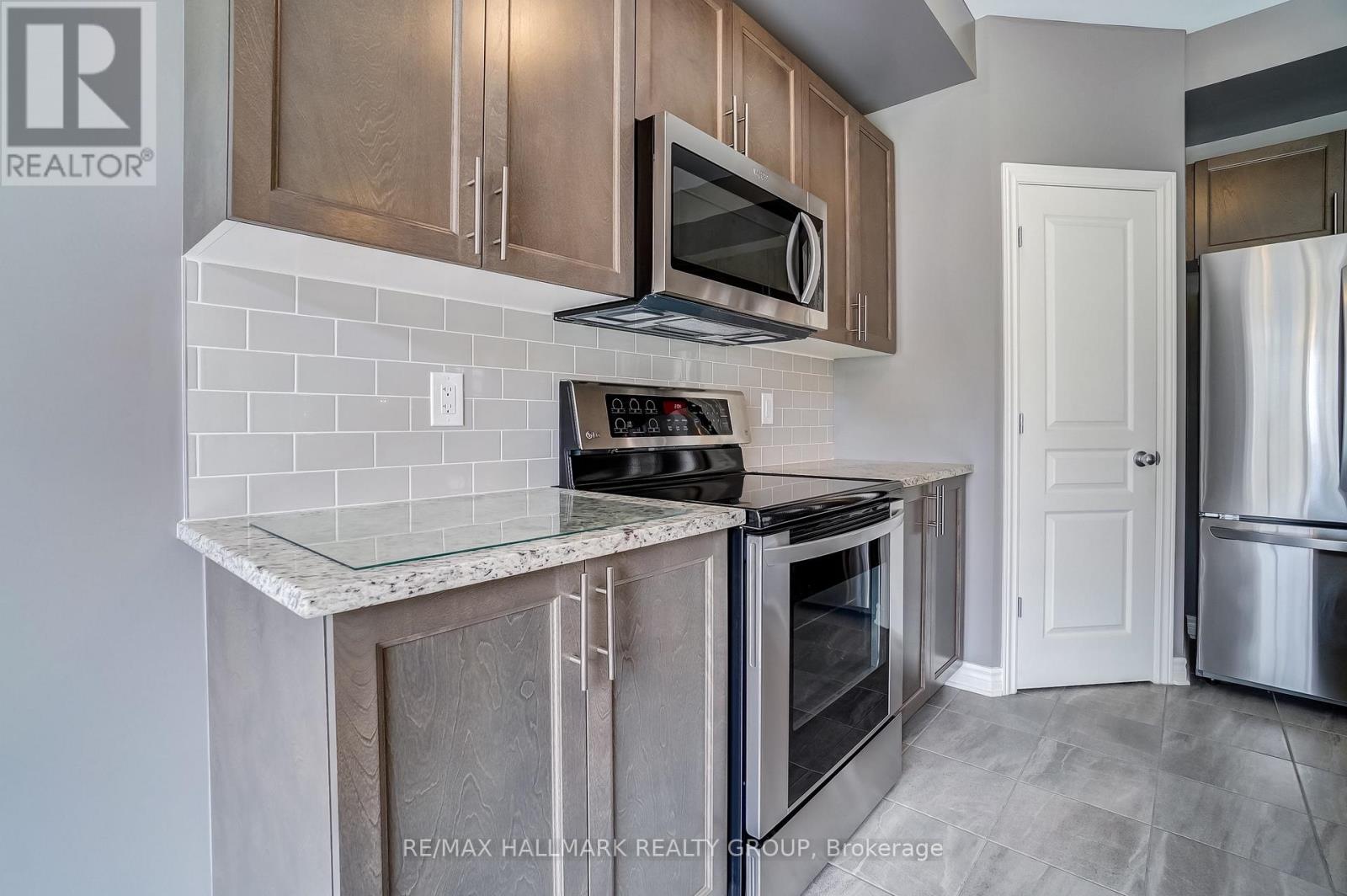 3 Bed, 3 Bath House for Rent in Ottawa – 1110 BECKETT CRESCENT, Ottawa – MLS# X13478356 - Image 20