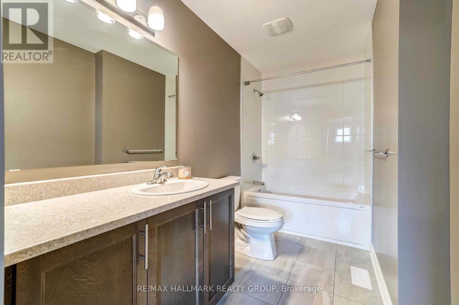 3 Bed, 3 Bath House for Rent in Ottawa – 1110 BECKETT CRESCENT, Ottawa – MLS# X13478356 - Image 28