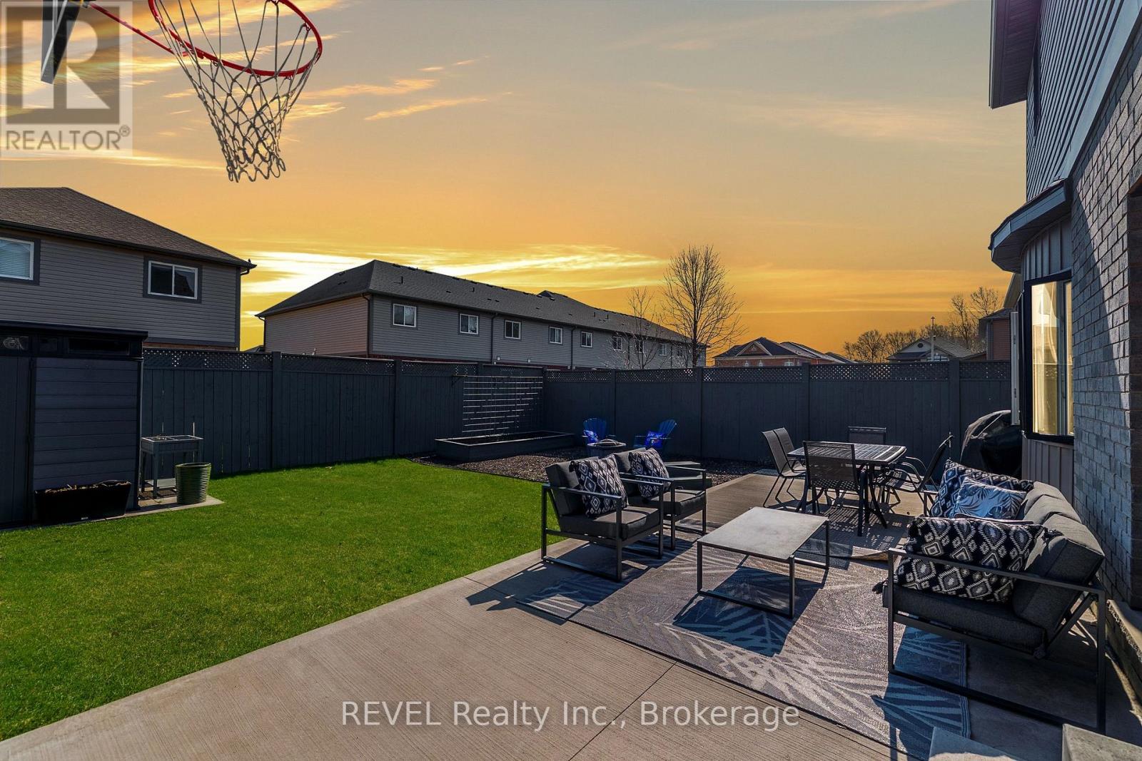 8 ELDERBERRY ROAD - 10