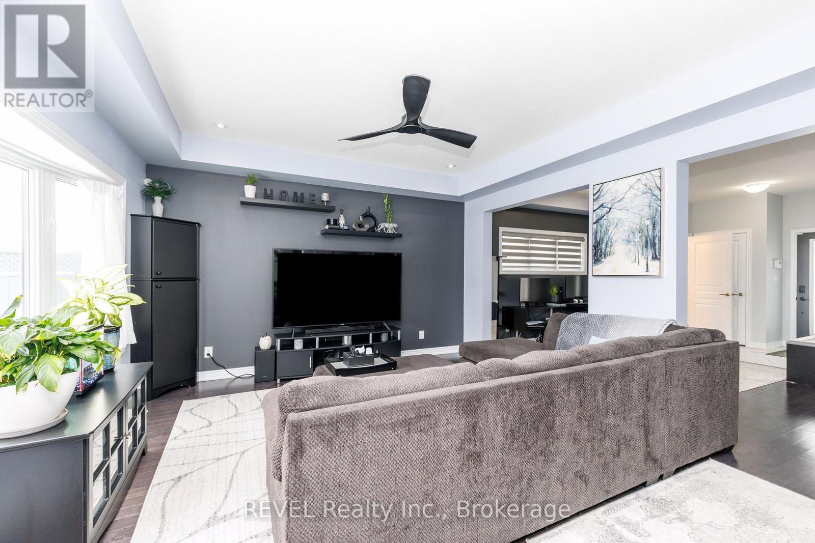 8 ELDERBERRY ROAD - 19