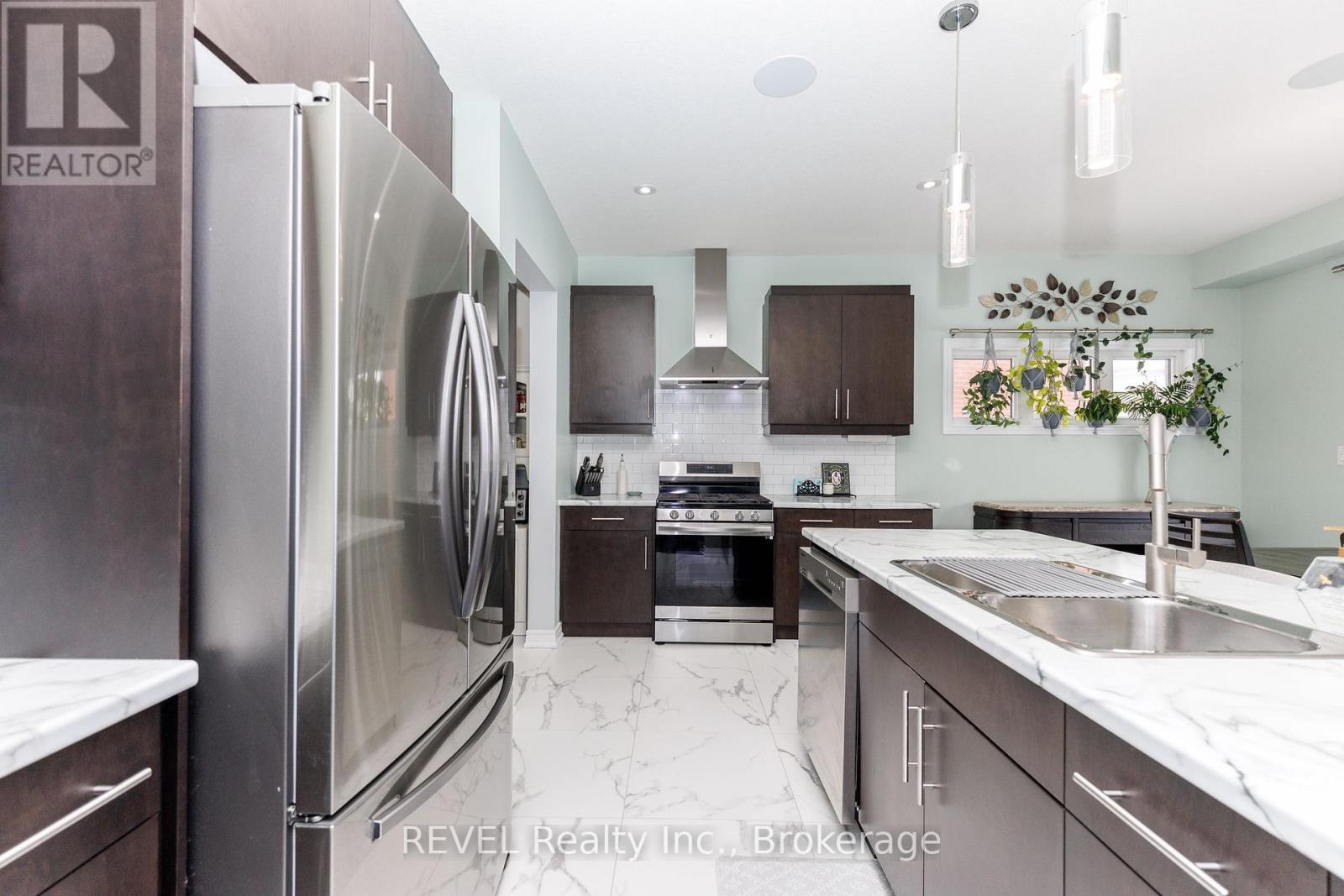 8 ELDERBERRY ROAD - 21
