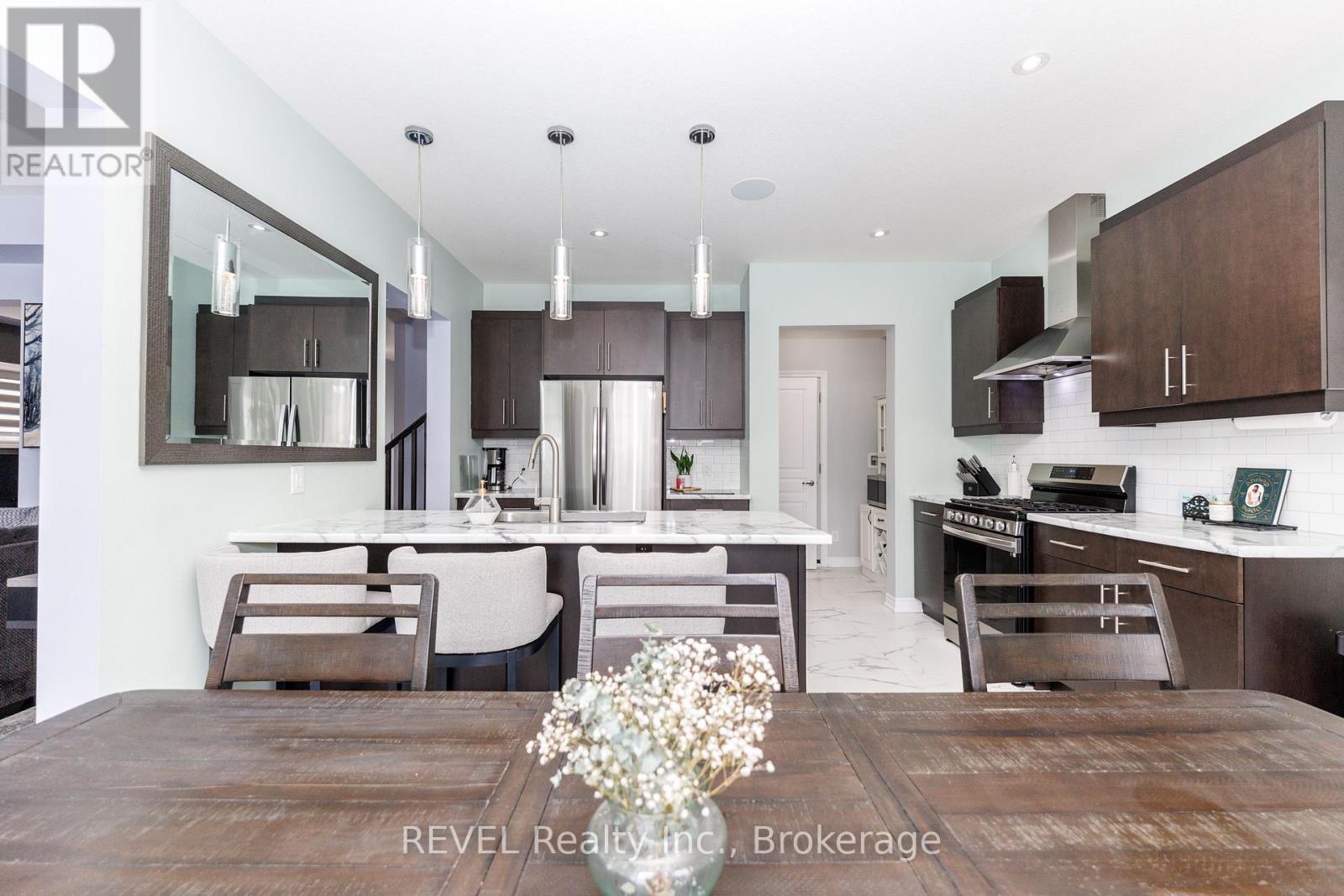 8 ELDERBERRY ROAD - 25