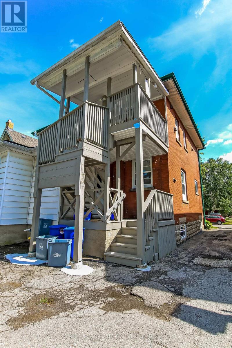 92 FOREST AVENUE - 32