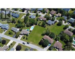 31 Fairway Crescent, Wasaga Beach, ON L9Z1B9 Photo 6