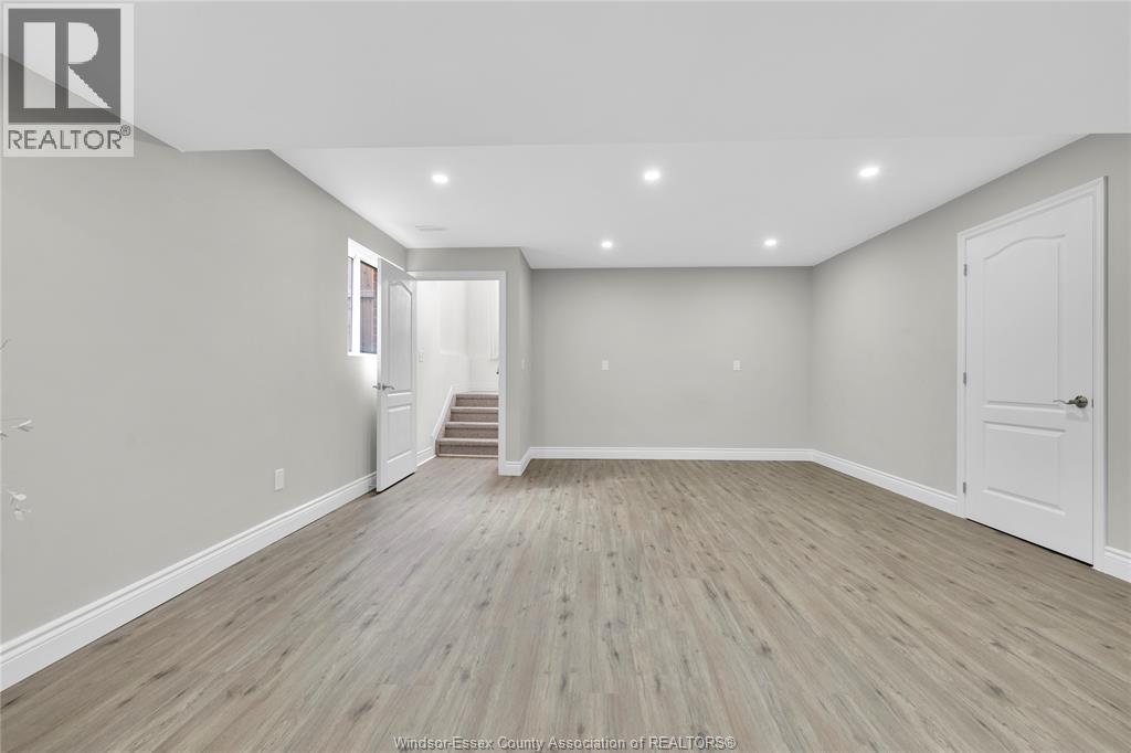 595 DONLON STREET - 26