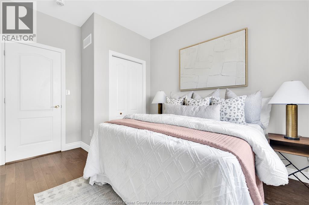 595 DONLON STREET - 23