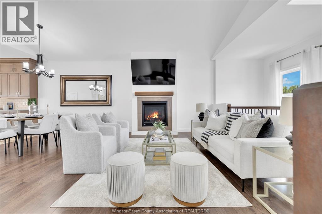 595 DONLON STREET - 8