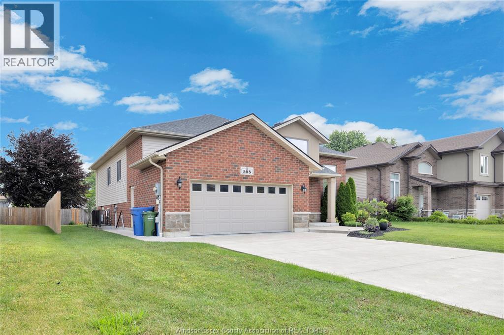595 DONLON STREET - 3