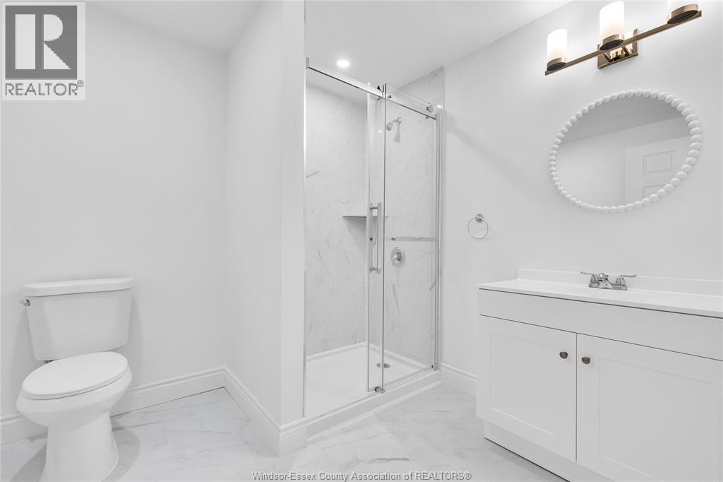 595 DONLON STREET - 32