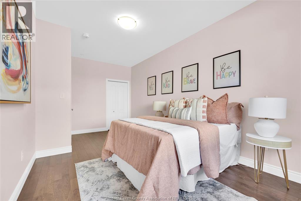 595 DONLON STREET - 21