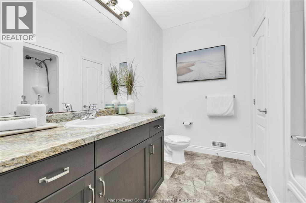 595 DONLON STREET - 25