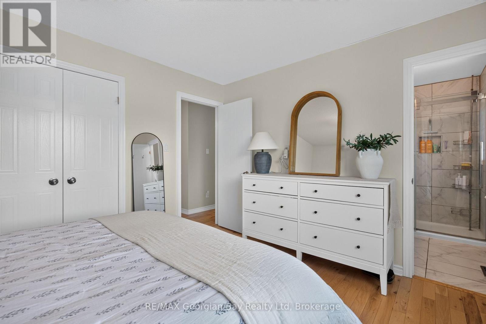 1005 DINA CRESCENT - 15