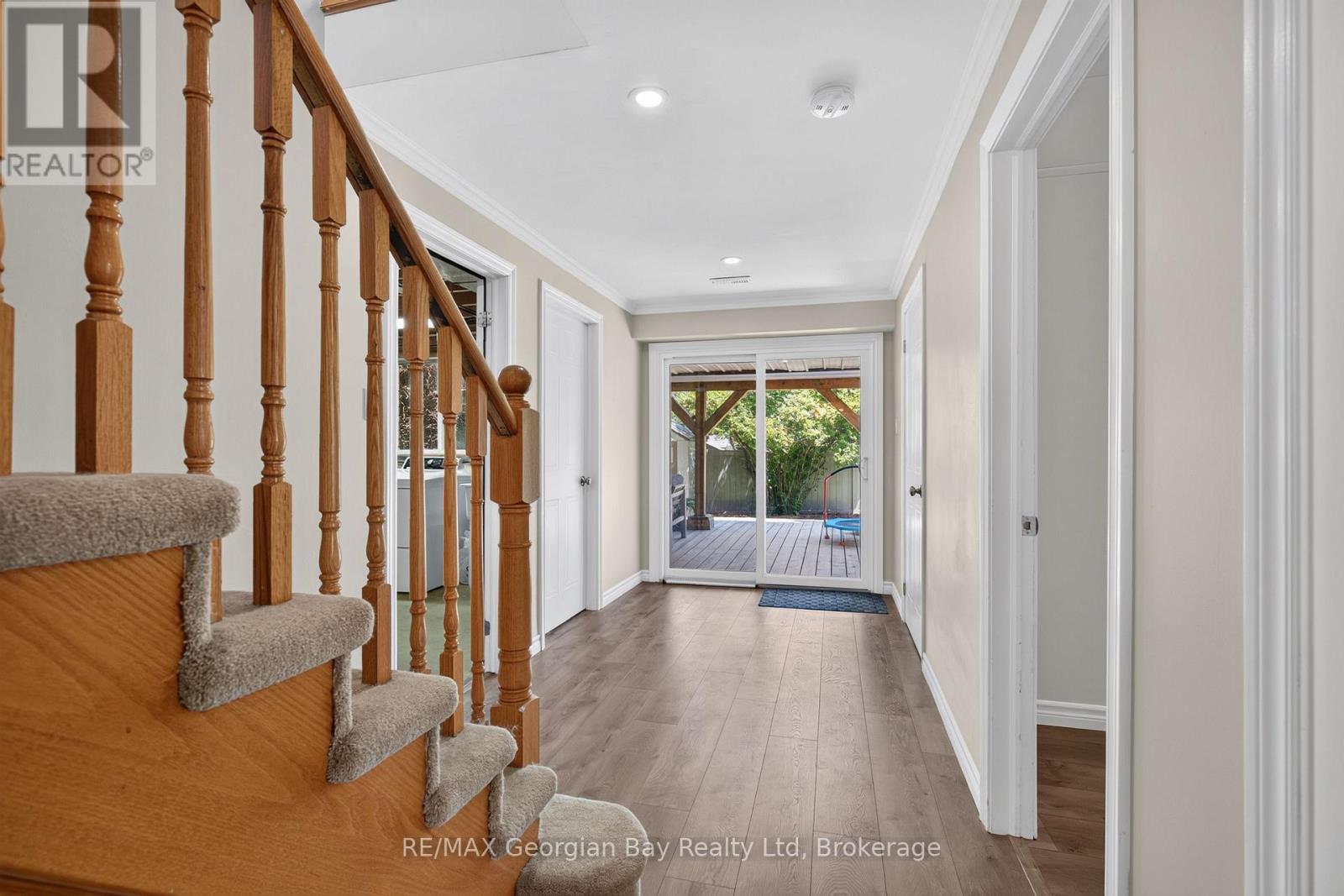 1005 DINA CRESCENT - 22