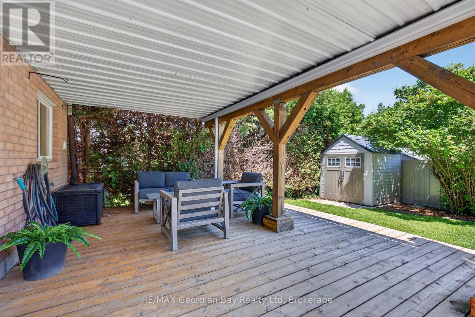 1005 DINA CRESCENT - 28